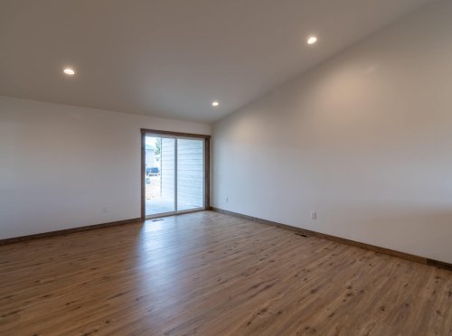 310 W. 9th Ave_ (13)