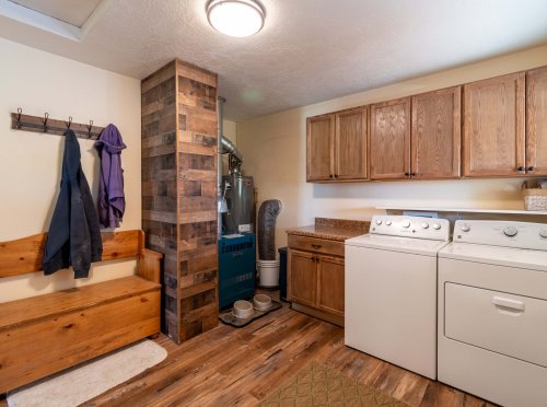 3950 Floweree Dr. 52