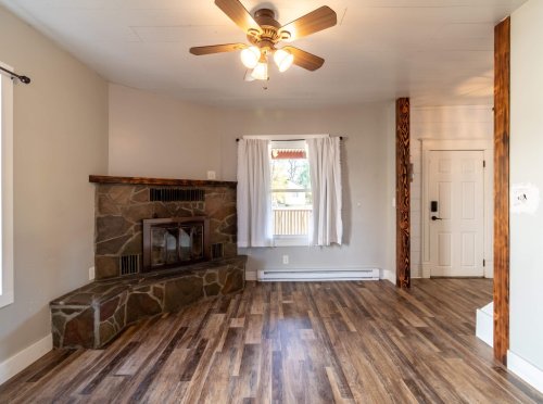 412 E. 4th_ (19)