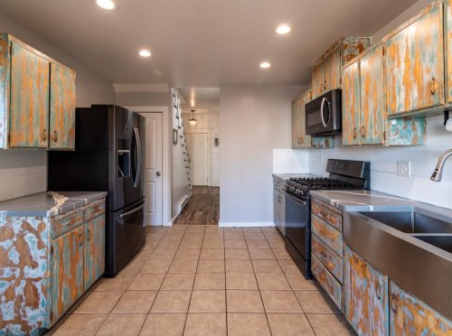412 E. 4th_ (23)