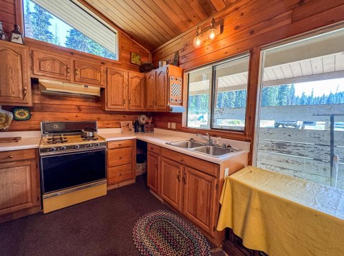 Hahn Creek Cabins_ (16)